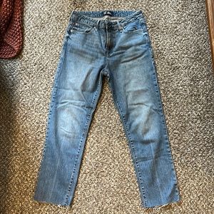 Gap universal slim boyfriend jeans size 8/29 R